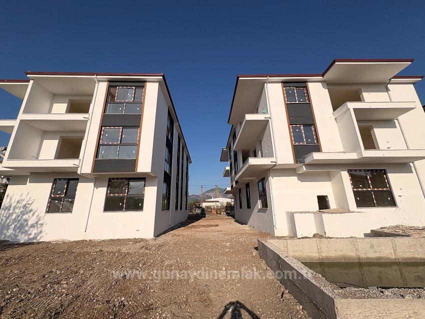 Brandneue 1+1-Wohnung Mit Pool Im Stadtteil Ortaca Çaylı Zu Verkaufen.