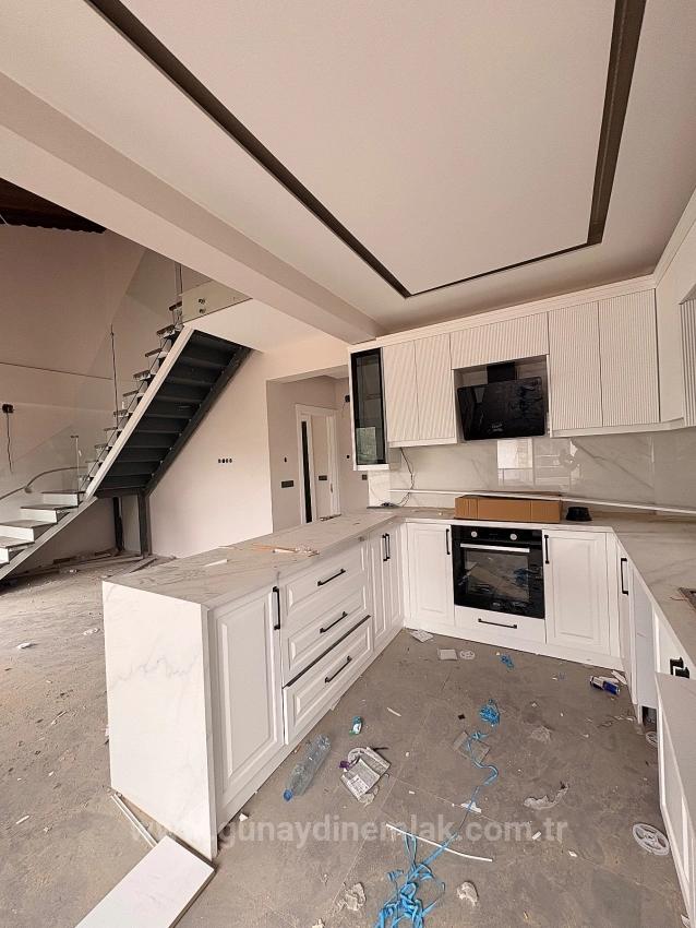 Moderne Luxusvilla Mit 3+1 Bädern Zum Verkauf Im Stadtteil Ortaca Dikmekavak.