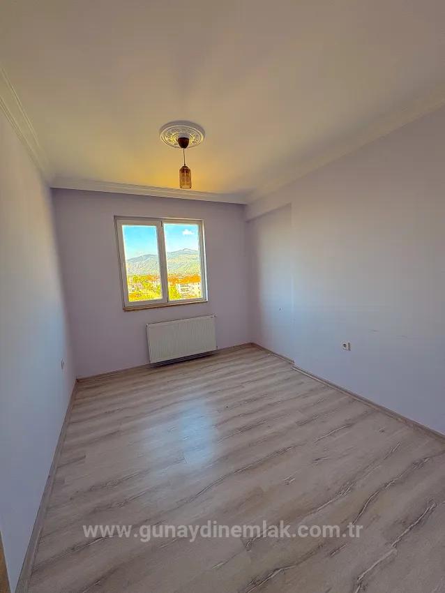 Ortaca Cumhuriyet Viertel Mit-Zentralheizung 3+1 Mietwohnung