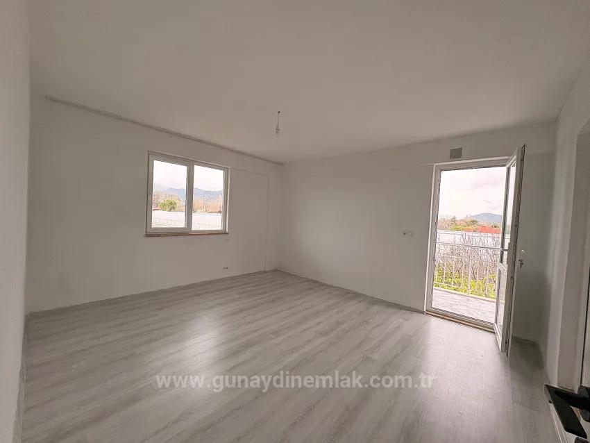 Geräumige Mietwohnung 4+1 Zimmer Ortaca Gölbaşı Da - In Der Natur