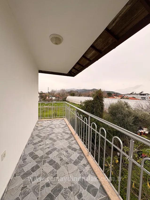 Geräumige Mietwohnung 4+1 Zimmer Ortaca Gölbaşı Da - In Der Natur