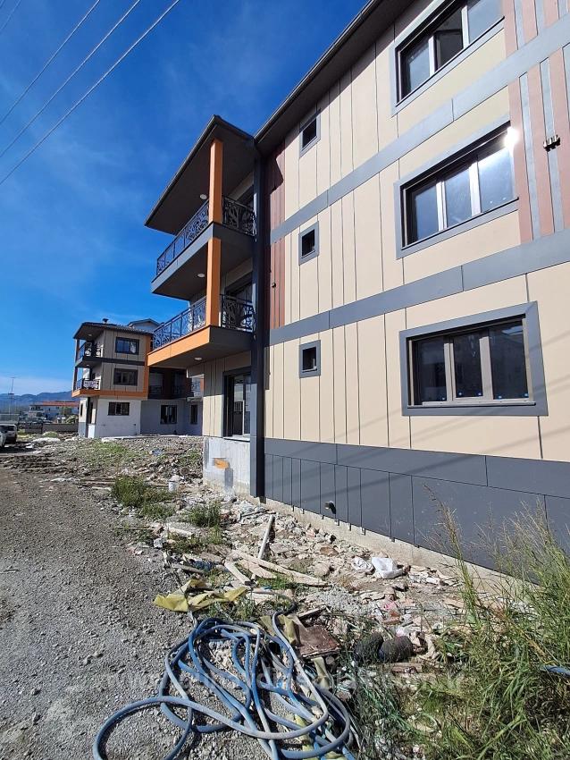 1+1-Apartment Zum Verkauf In Einer Luxusanlage Mit Pool In Ortaca Bahçelievler