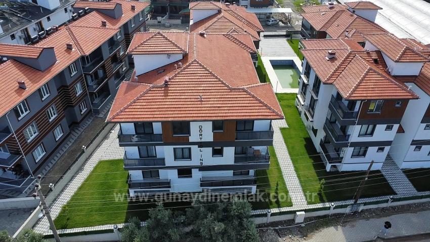 1+1-Apartment Zum Verkauf In Ortaca Karaburun, In Einer Anlage Mit Pool