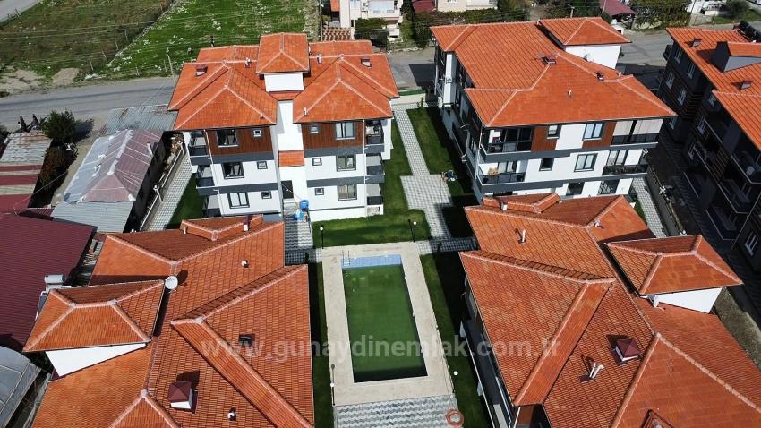 1+1-Apartment Zum Verkauf In Ortaca Karaburun, In Einer Anlage Mit Pool