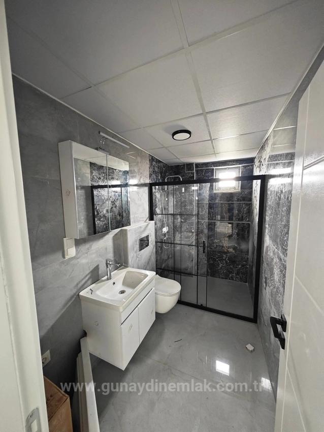2+1-Apartment Mit Hauptbadezimmer Im Zentrum Zu Verkaufen Von Günaydın Real Estate