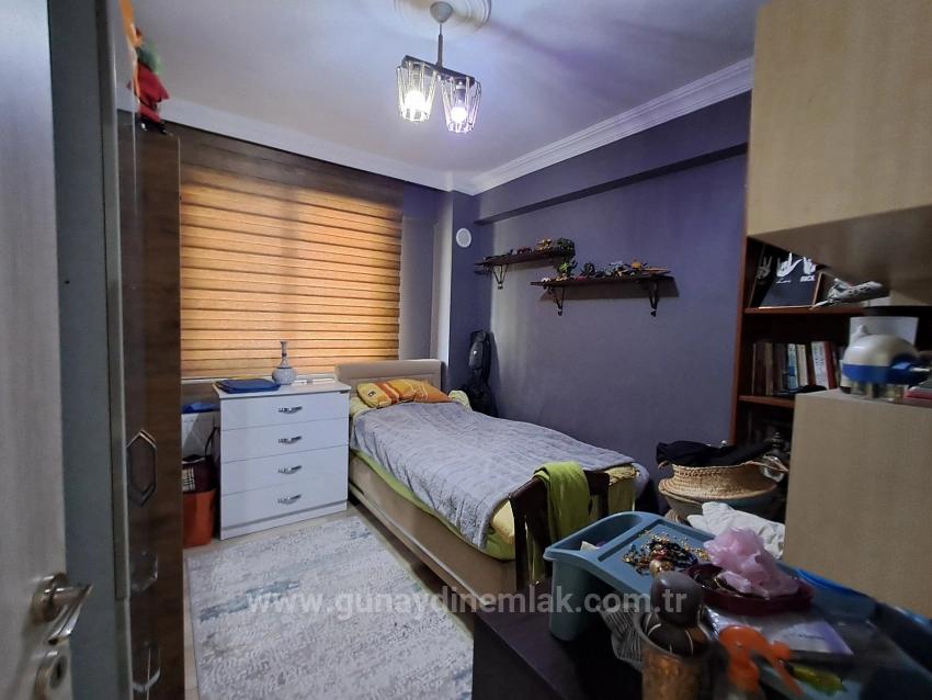 2+1-Apartment Mit Separatem Eingang In Bahçelievler Zu Verkaufen Von Günaydın Real Estate.