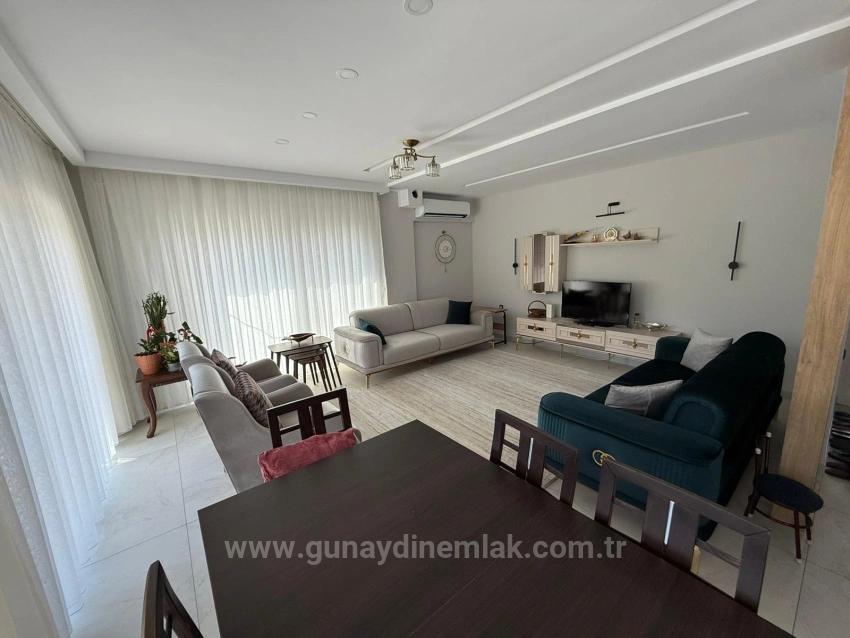 Günaydın Real Estate Bietet Eine Ultra-Luxuriöse, Freistehende Triplex-Villa Mit 6+1 Schlafzimmern Und Privatem Pool In Çaylı An.