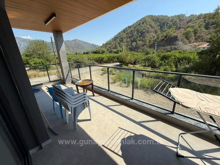 Günaydın Real Estate Bietet Eine Ultra-Luxuriöse, Freistehende Triplex-Villa Mit 6+1 Schlafzimmern Und Privatem Pool In Çaylı An.