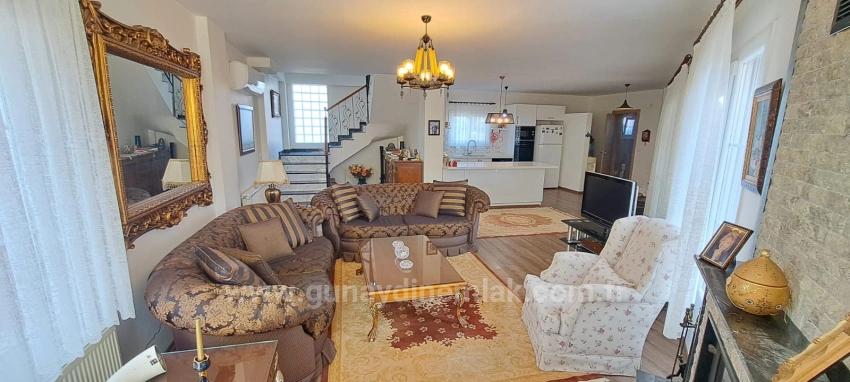 Günaydın Real Estate Bietet Eine Individuell Gestaltete, Voll Möblierte Villa Mit 3+1 Schlafzimmern Zum Verkauf In Kızılyaka, Ula An.