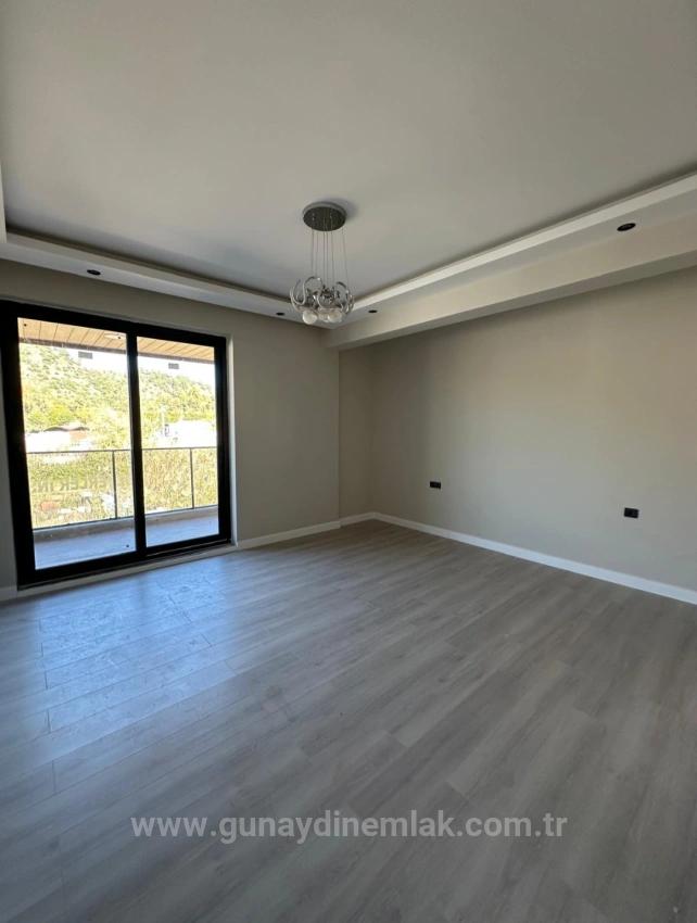 Günaydın Real Estate Bietet Eine Luxuriöse Duplex-Villa (4+1 Zimmer) In Yerbelen Zum Verkauf An.