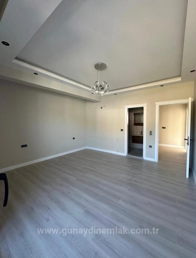 Günaydın Real Estate Bietet Eine Luxuriöse Duplex-Villa (4+1 Zimmer) In Yerbelen Zum Verkauf An.