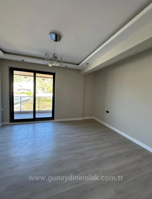 Günaydın Real Estate Bietet Eine Luxuriöse Duplex-Villa (4+1 Zimmer) In Yerbelen Zum Verkauf An.