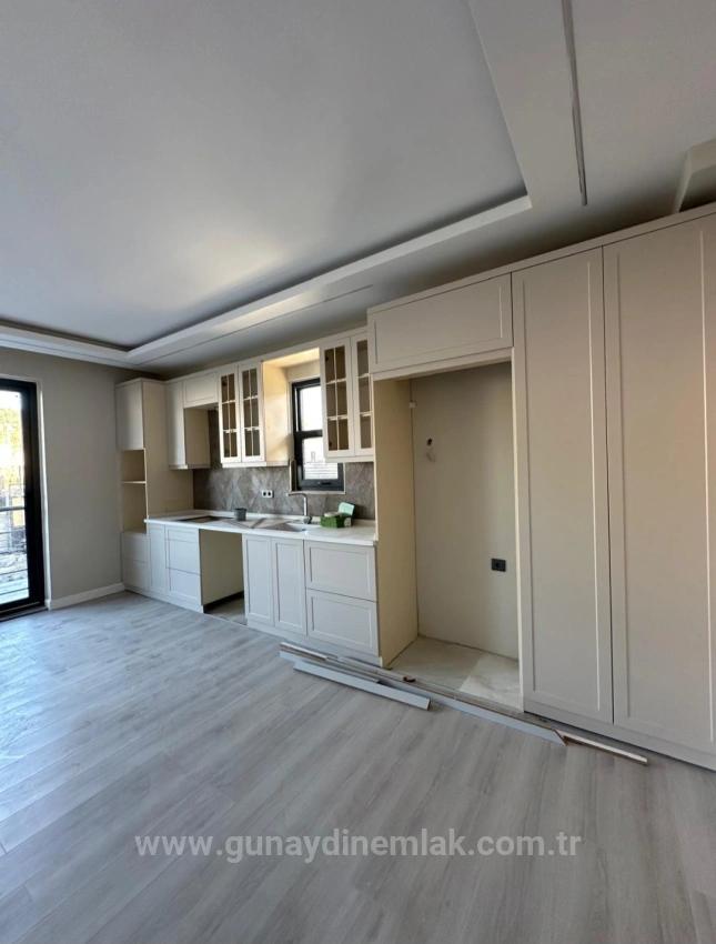 Günaydın Real Estate Bietet Eine Luxuriöse Duplex-Villa (4+1 Zimmer) In Yerbelen Zum Verkauf An.