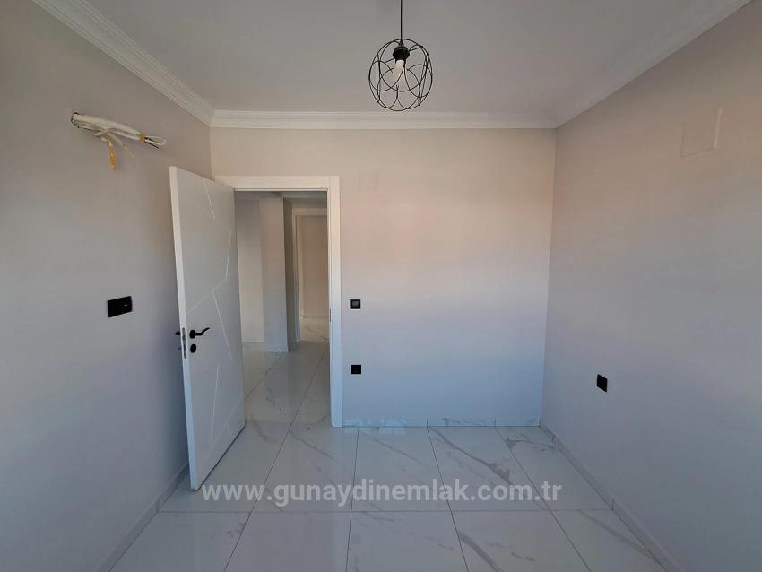 In Cumhuriyet Steht Eine 2+1-Wohnung Mit Separatem Eingang Und Pool Zum Verkauf, Angeboten Von Günaydın Real Estate.