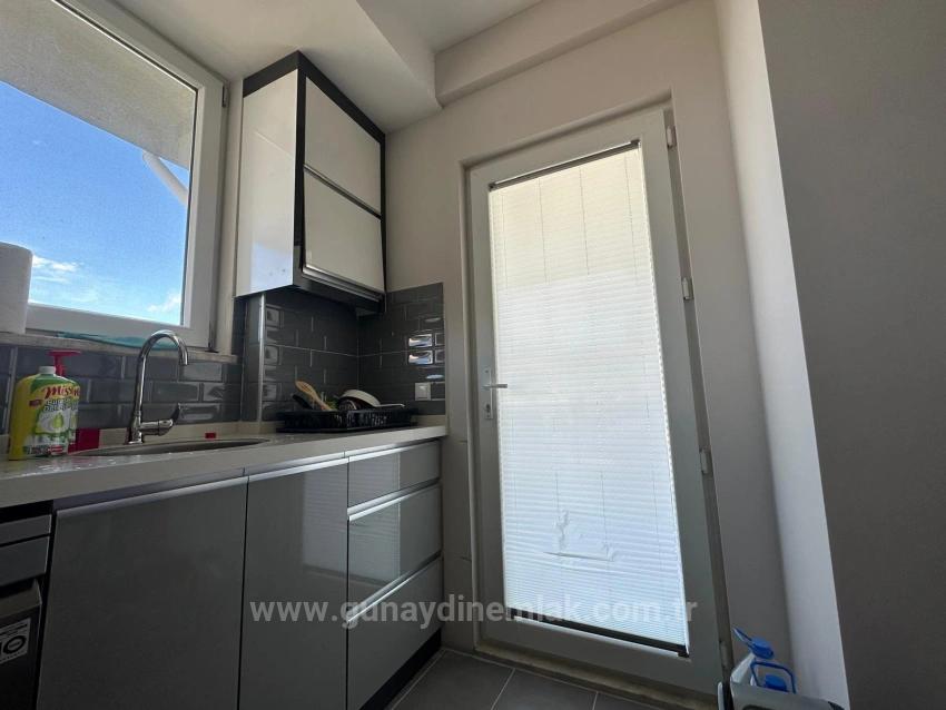 Günaydın Real Estate Bietet Eine Möblierte 2+1-Wohnung Mit Pool In Bahçelievler Zum Verkauf An.