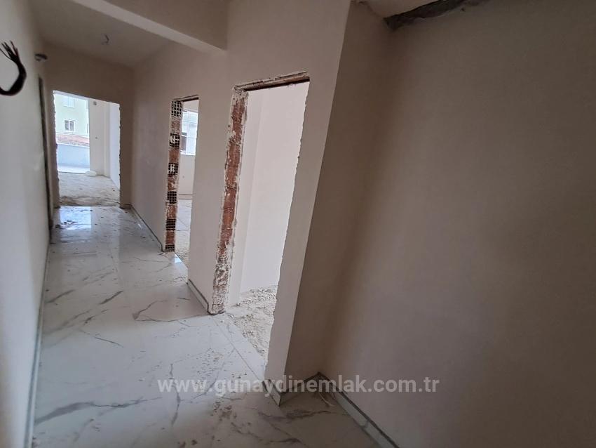 2+1 Brandneue, Geräumige Wohnung Zum Verkauf Im Bezirk Ortaca Karaburun