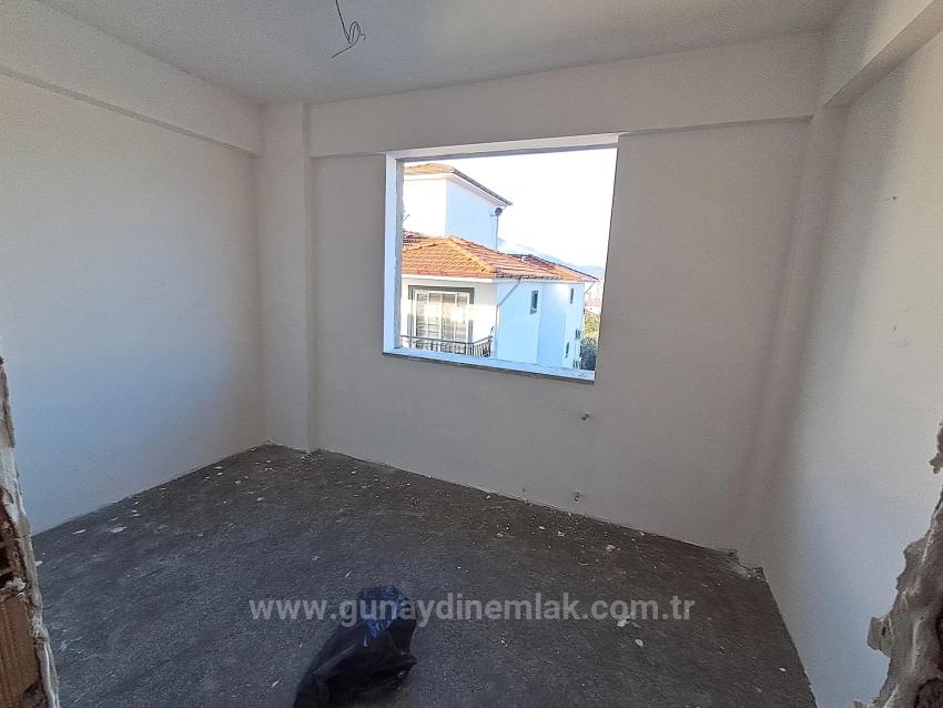 Geräumige 2+1-Wohnung Zum Verkauf Im Stadtteil Ortaca Karaburun