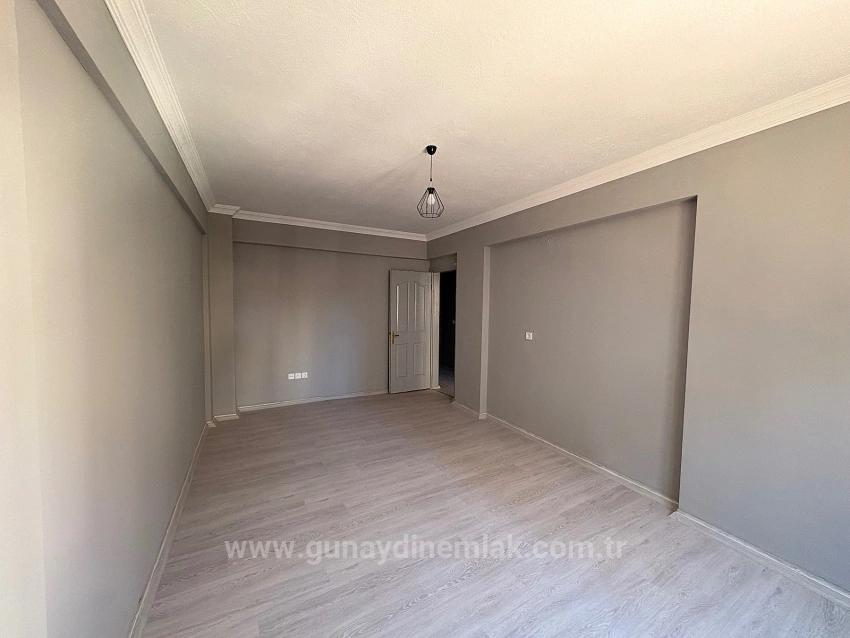 2+1-Zimmer-Wohnung Mit Geschlossener Küche Und Terrasse Im Viertel Terzialiler, Ortaca, Muğla Zu Verkaufen.