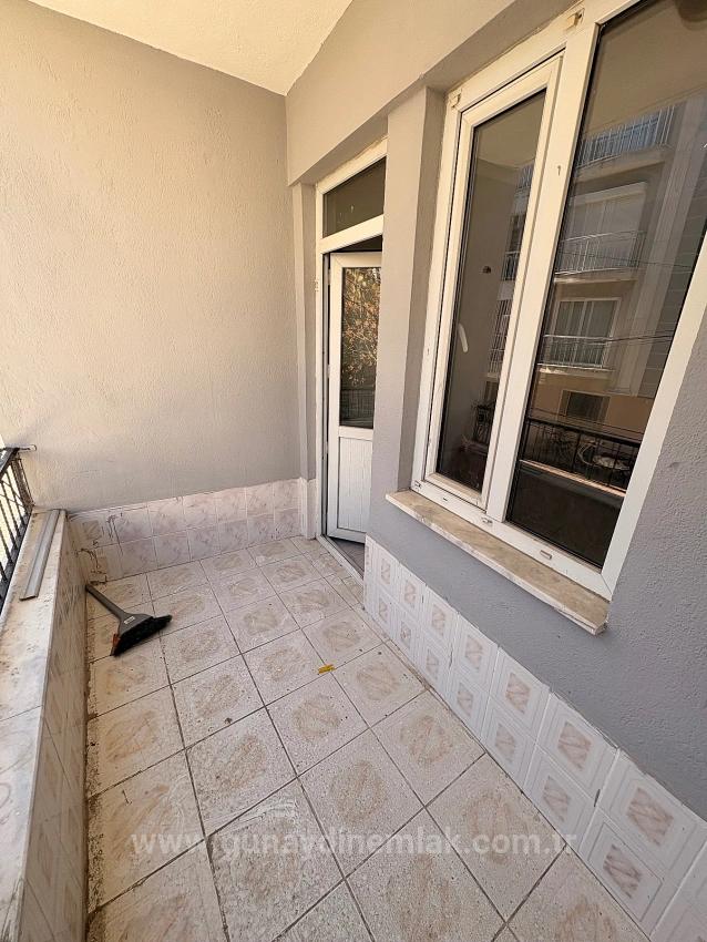 2+1-Zimmer-Wohnung Mit Geschlossener Küche Und Terrasse Im Viertel Terzialiler, Ortaca, Muğla Zu Verkaufen.