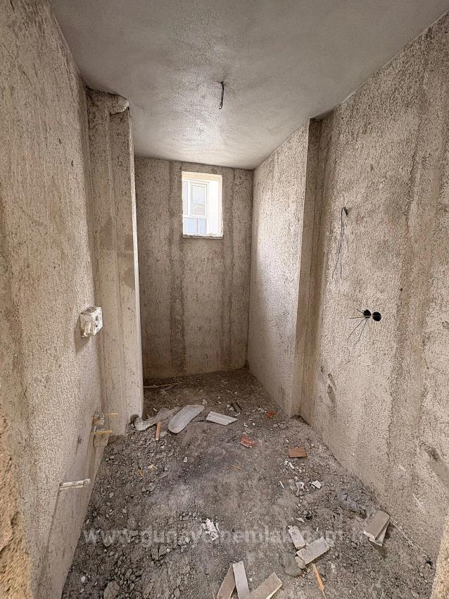 1+1-Zimmer-Wohnung Mit Großem Pool Im Stadtteil Karaburun, Ortaca, Muğla Zu Verkaufen