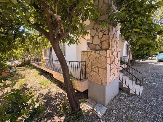 Freistehende 2+1-Zimmer-Wohnung Mit Geschlossener Küche In Ortaca Ekşiliyurt Zu Vermieten.