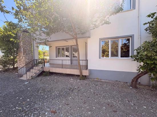 Freistehende 2+1-zimmer-wohnung Mit Geschlossener Küche In Ortaca Ekşiliyurt Zu Vermieten.
