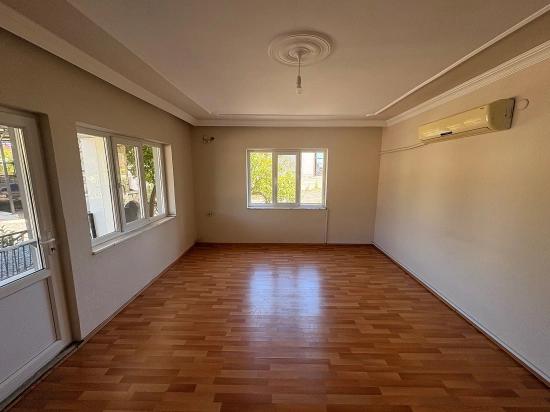Freistehende 2+1-zimmer-wohnung Mit Geschlossener Küche In Ortaca Ekşiliyurt Zu Vermieten.