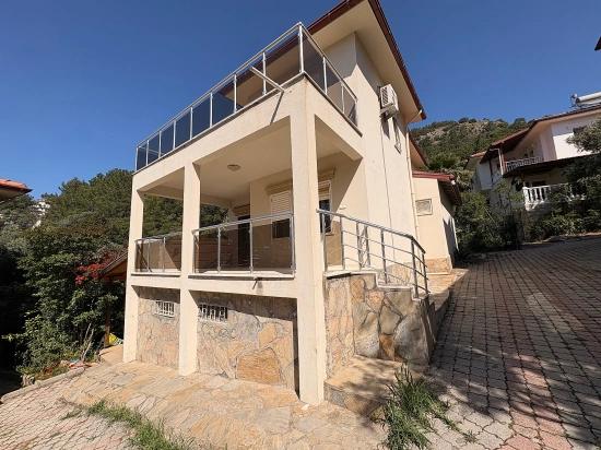 Voll Möblierte 3+1-Zimmer-Maisonette-Wohnung In Freistehender Bauweise Zur Miete Im Stadtteil Ortaca Sarıgerme.