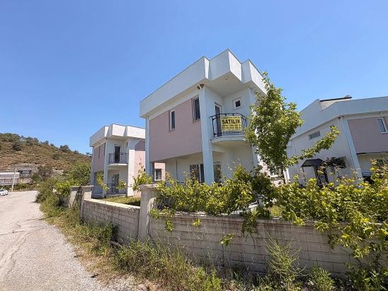Freistehende Villa (3+1 Zimmer) Mit Gemeinschaftspool In Dalaman Altıntas Zu Verkaufen