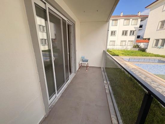 1+1-Apartment Mit Separatem Eingang Und Pool Im Stadtteil Karaburun.