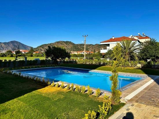 2+1 Luxuswohnung Mit Pool Zum Verkauf In Ortaca Arıkbaşı