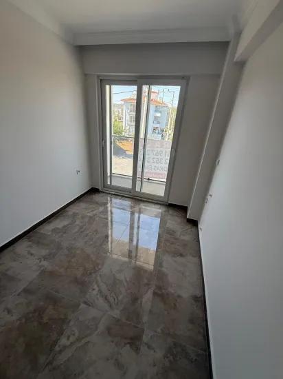 Ortaca Karaburun In einem Schwimmbad-siedlung gemietete 2+1 Wohnung