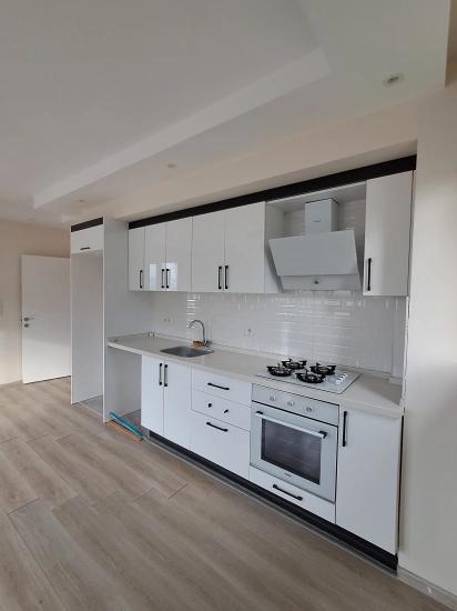 2+1-Zimmer-Wohnung In Einer Anlage Mit Pool Zu Vermieten Von Günaydın Real Estate