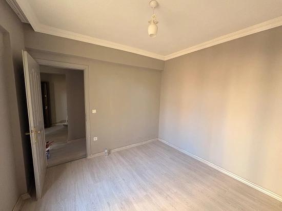 2+1-Zimmer-Wohnung Mit Geschlossener Küche Und Terrasse Im Viertel Terzialiler, Ortaca, Muğla Zu Verkaufen.