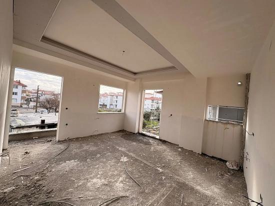 1+1-Zimmer-Wohnung Mit Großem Pool Im Stadtteil Karaburun, Ortaca, Muğla Zu Verkaufen
