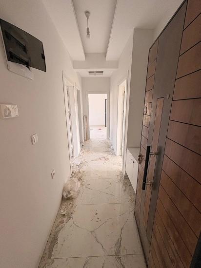 2+1-zimmer-wohnung Mit Geschlossener Küche Im Stadtteil Ortaca Karaburun Zu Verkaufen.