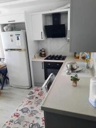 Voll Möbliertes 1+1-Apartment Im Stadtteil Ortaca Karaburun.