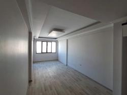 Günaydın Real Estate Bietet Eine Geräumige 1+1-Wohnung Im Stadtzentrum Zum Verkauf An.