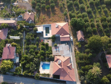 2 Villen Zum Verkauf Mit Pool Auf Einem 2.850 M2 Großen Grundstück In Ortaca Yeşilyurt.