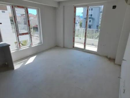 1 1 Wohnung Zu Verkaufen Mit Schwimmbad 70 M2 In Dalaman Hürriyet