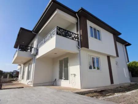 Brandneue 2 1 Wohnung Zum Verkauf Mit Schwimmbad In Ortaca Arıkbaşı