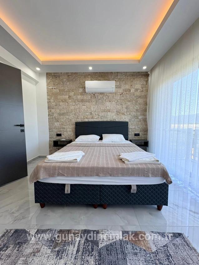 4+1-Zimmer Bauernhaus Zu Verkaufen in Eskiköy Bz. Ortaca - 14.100 m²