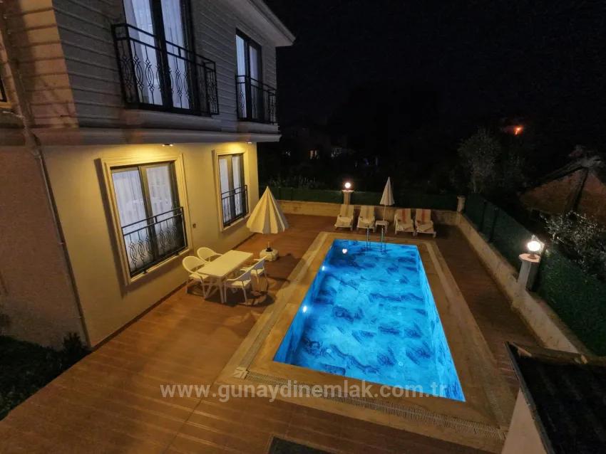 4+1 Bedroom Villa For Rent in Cumhuriyet Nbh. Ortaca - 180 m²