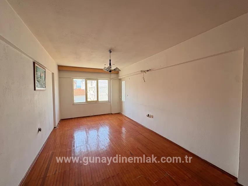 Central Location Closed Kitchen 2+1 Flat - For Rent