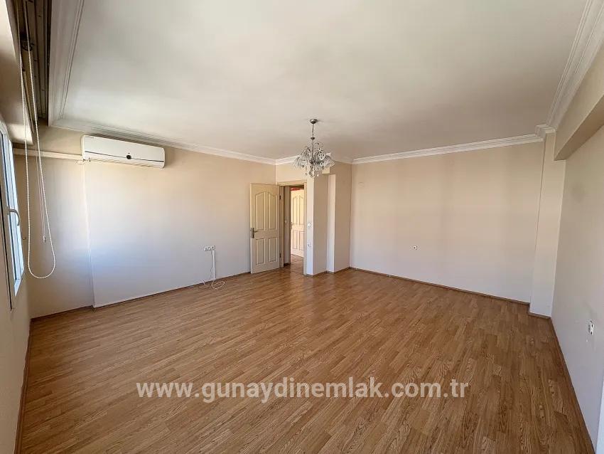 3+1 Bedroom Apartment For Rent in Terzialiler Nbh. Ortaca - 165 m²