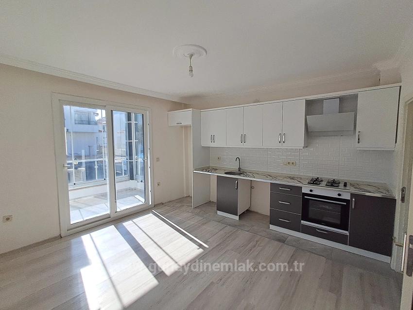 1+1 Apartment With Glass Balcony In Ortaca Karaburun