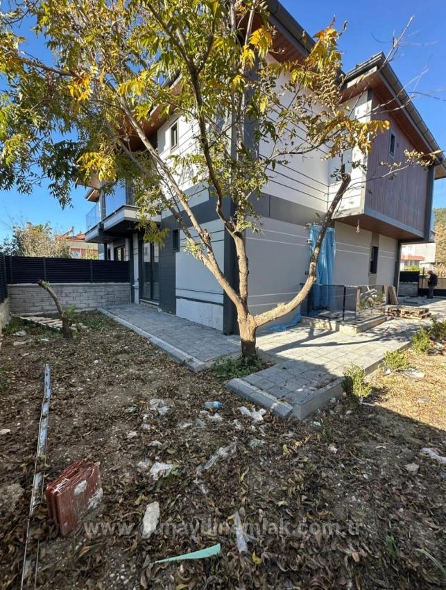 Günaydın Real Estate Offers A Luxury Duplex Villa (4+1 Rooms) For Sale In Yerbelen.