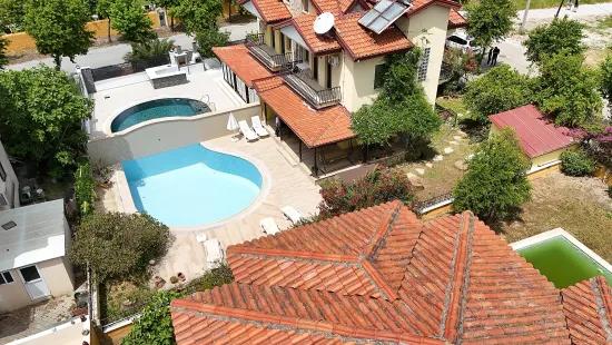 Detached 5+1 Triplex Villa With Pool For Sale In Dalyan Gülpınar Neighborhood.