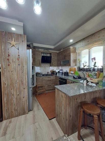 2+1 Apartment With Private Entrance For Sale In Bahçelievler From Günaydın Real Estate.