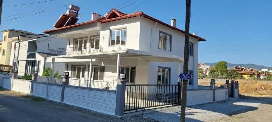For Sale From Günaydın Real Estate: 316 M2 Plot Of Land With A 2-Story House.